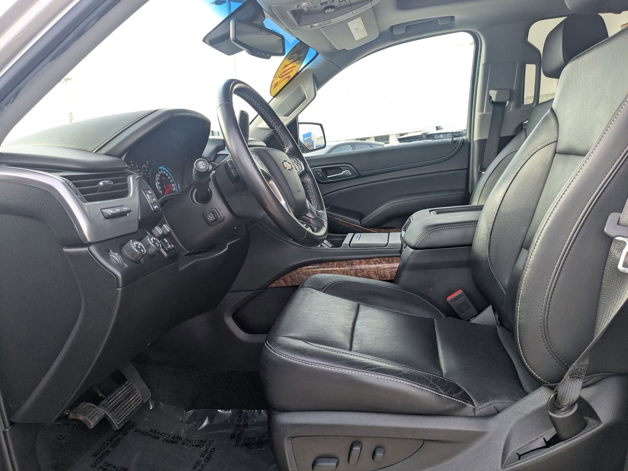 Used 2018 Chevrolet Suburban Premier image 16