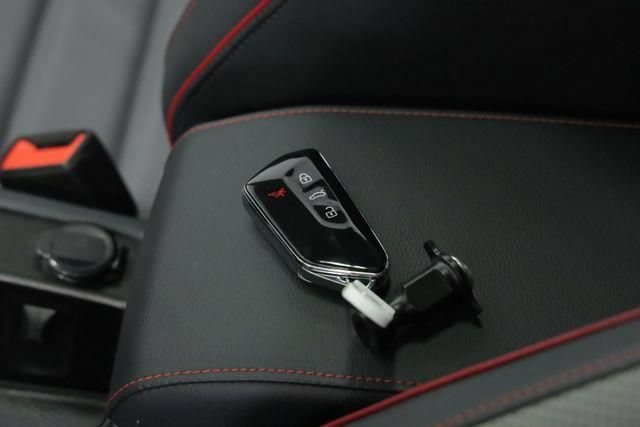Used 2025 Volkswagen GTI SE w/ SE Leather Seating Package FWD image 33