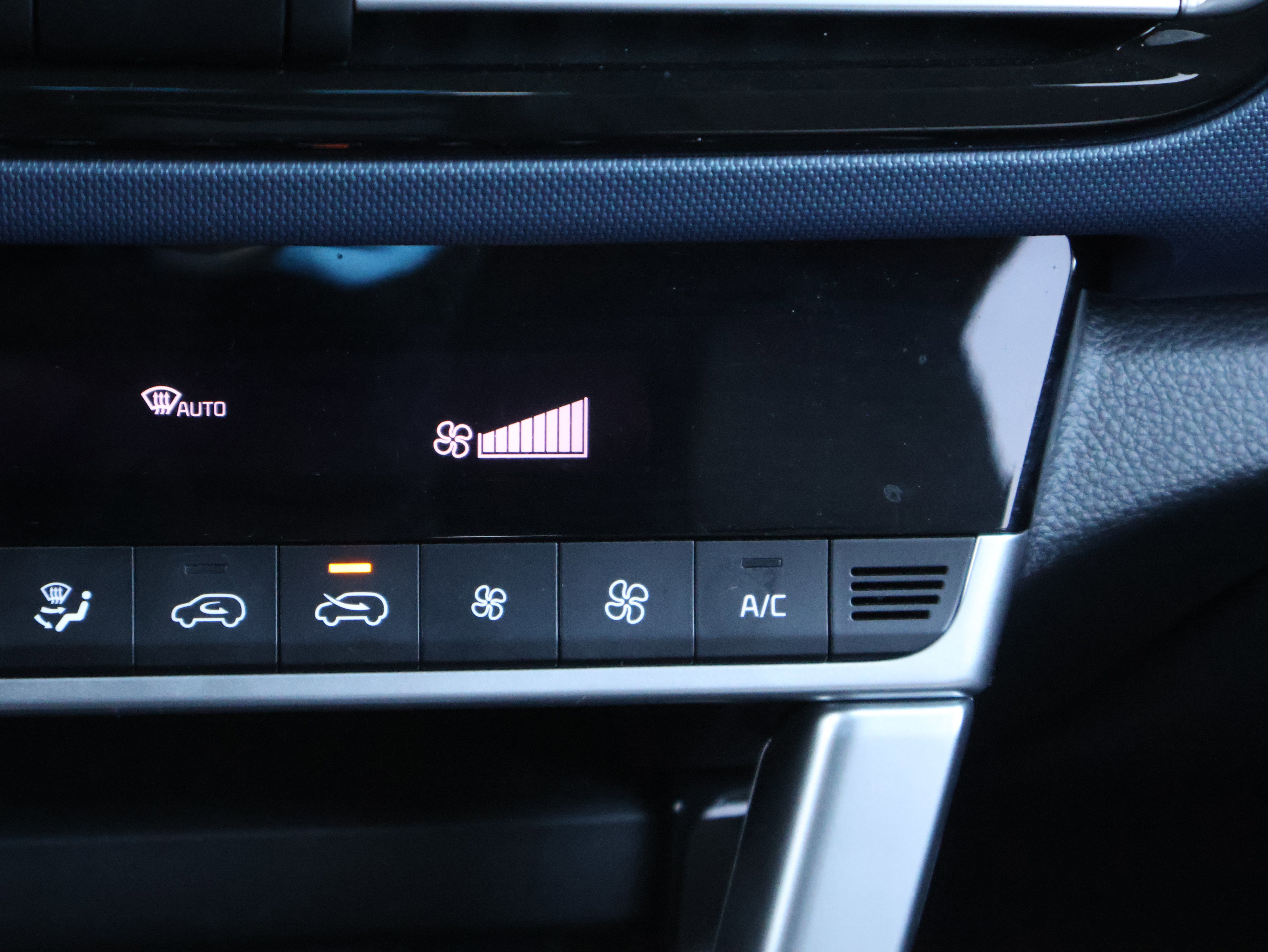 Used 2023 Kia Seltos S image 27