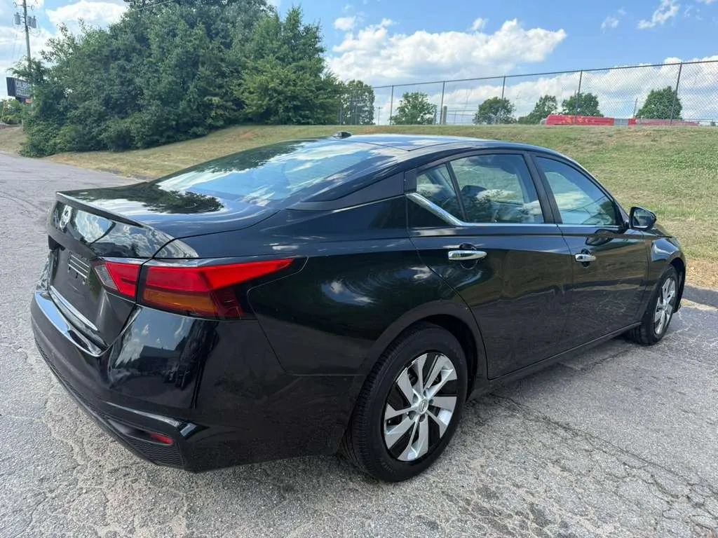 Used 2019 Nissan Altima 2.5 S FWD image 5
