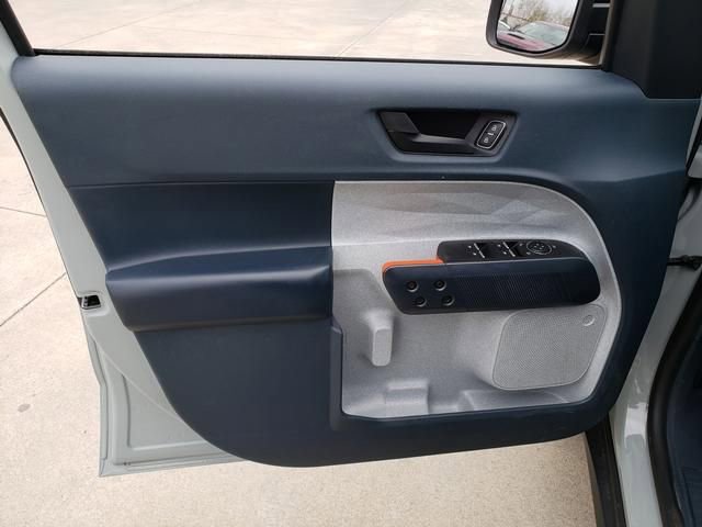 Used 2022 Ford Maverick XLT image 11