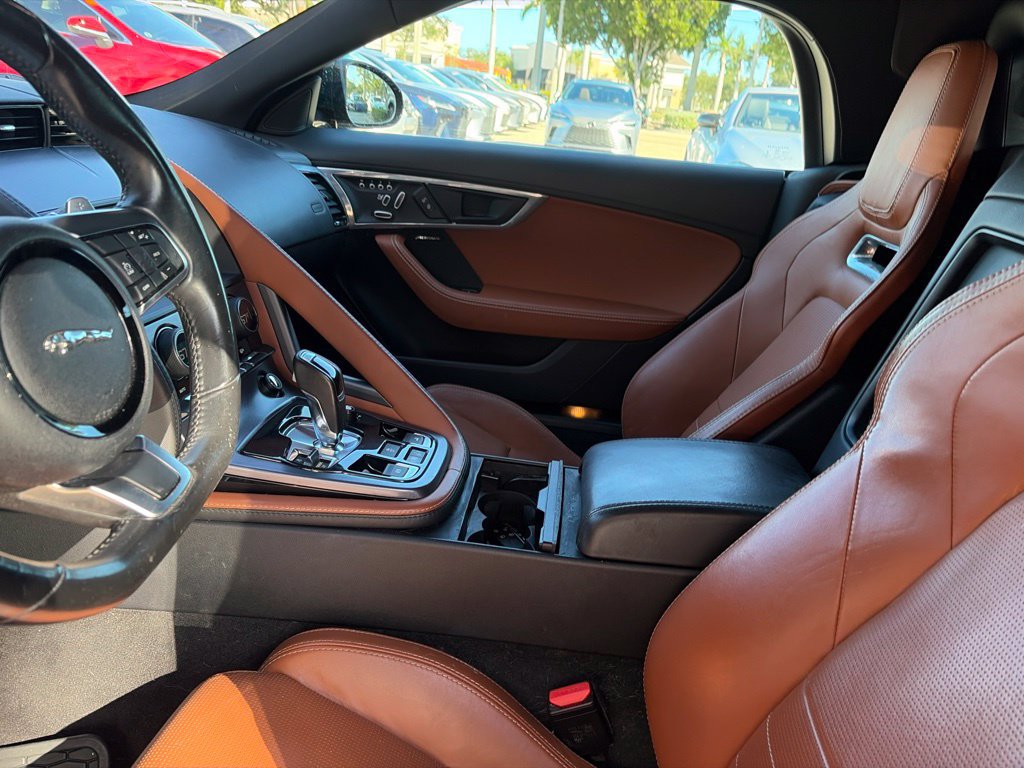 Used 2019 Jaguar F-TYPE Convertible RWD image 15