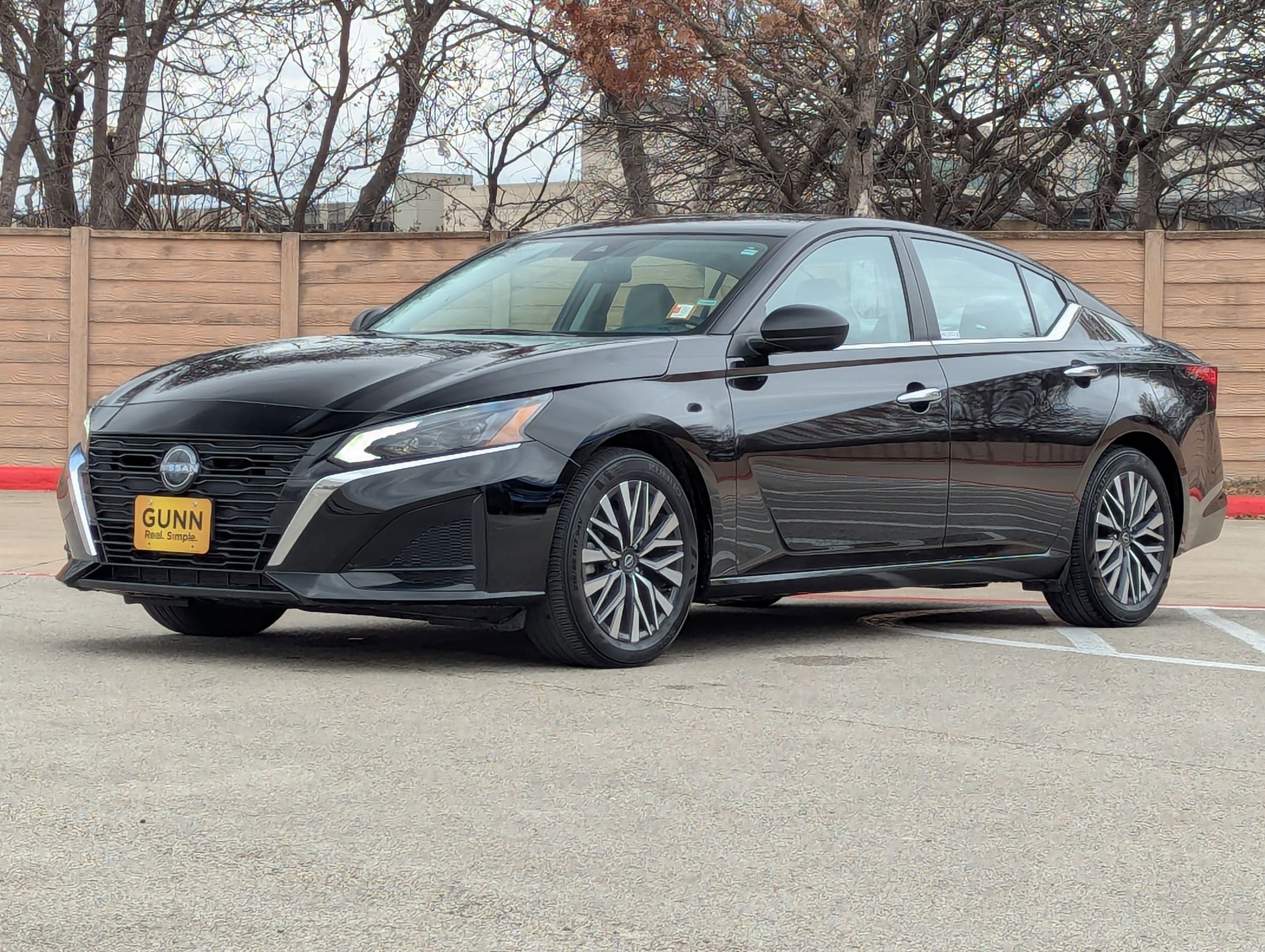 Used 2025 Nissan Altima 2.5 SV image 8