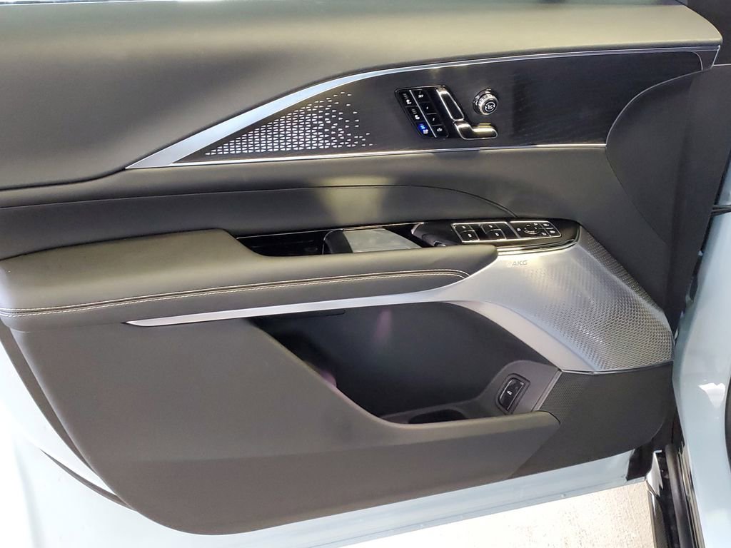 New 2026 Cadillac Lyriq V w/ Exterior Carbon Fiber Package AWD/4WD image 13