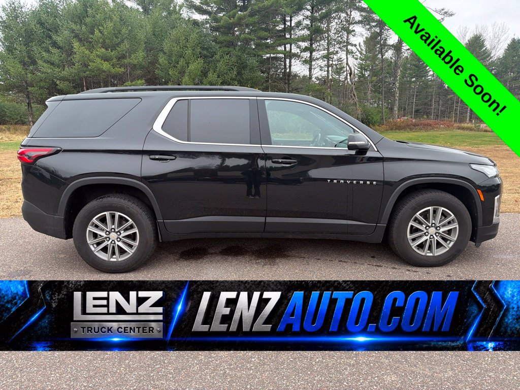 Used 2023 Chevrolet Traverse LT