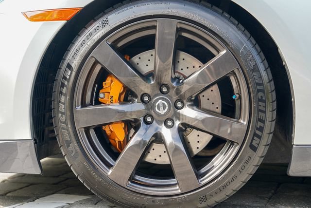 Used 2010 Nissan GT-R Premium AWD/4WD image 14