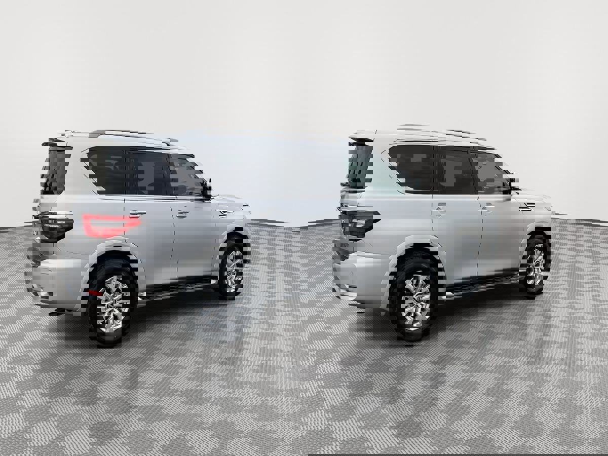 Used 2023 Nissan Armada SV image 7
