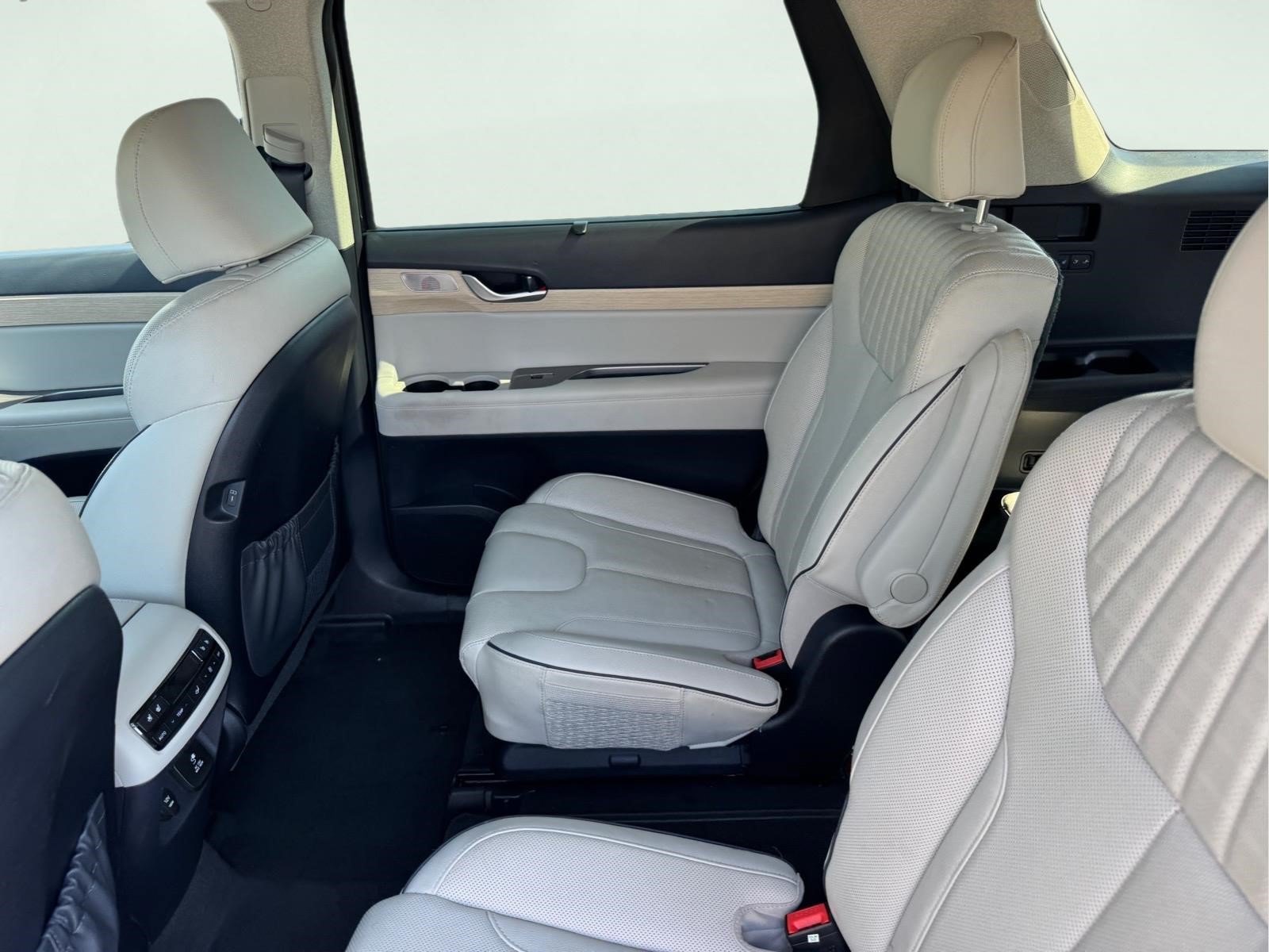 Certified 2024 Hyundai Palisade Limited AWD/4WD image 10