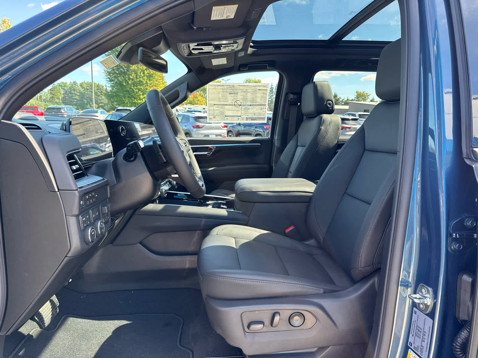 New 2027 Chevrolet Suburban LT w/ Comfort Package AWD/4WD image 22