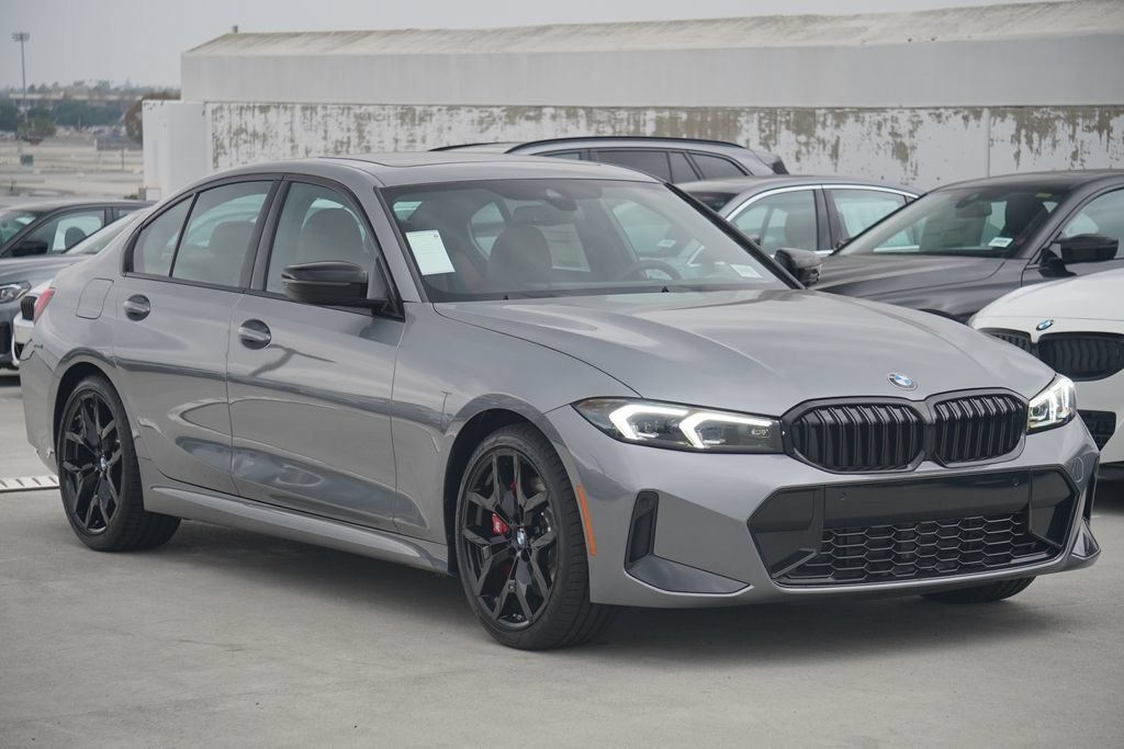 Used 2026 BMW 330i Sedan w/ M Sport Package RWD image 3