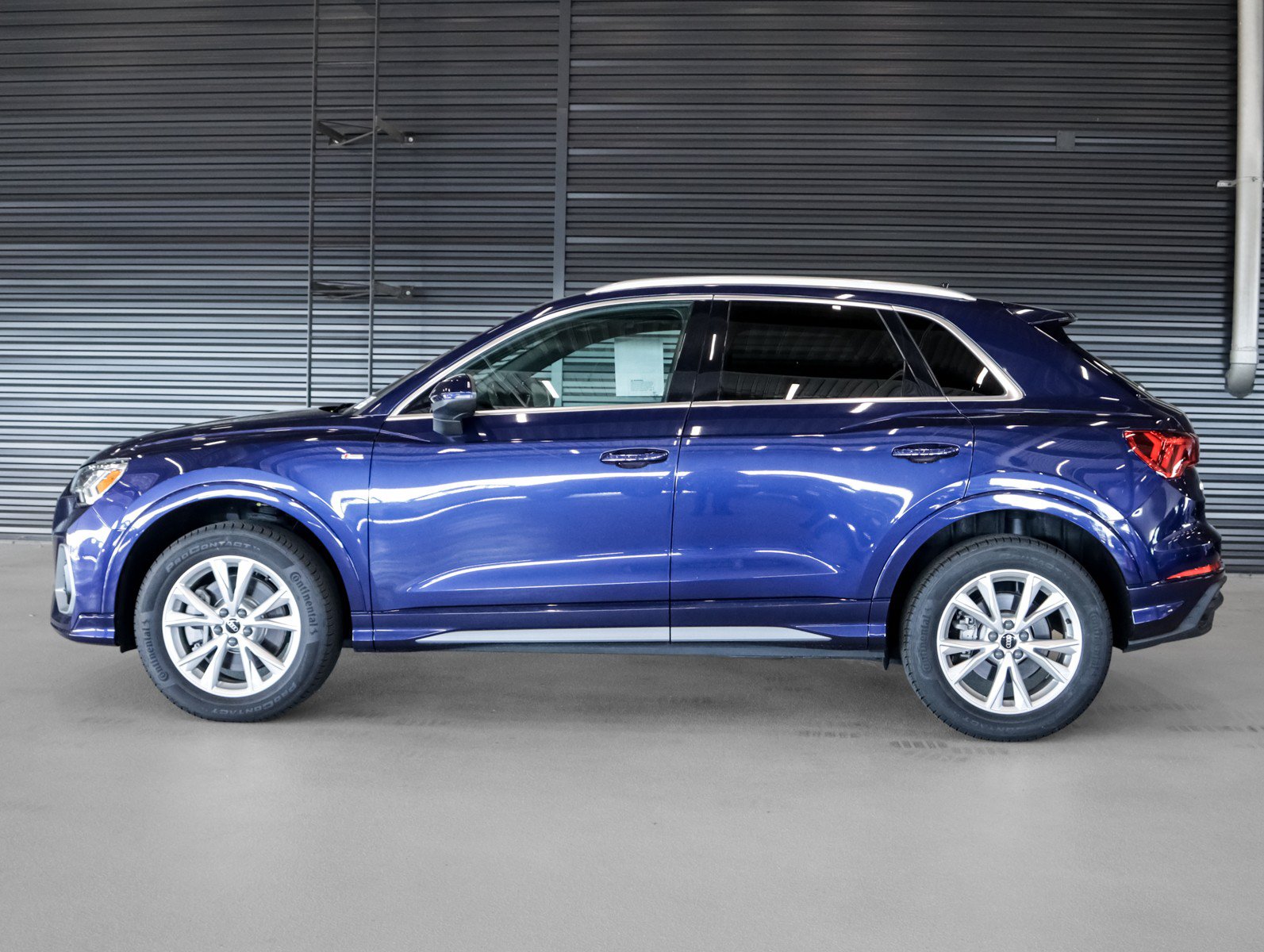 Used 2023 Audi Q3 2.0T Premium w/ Convenience Package AWD/4WD image 13