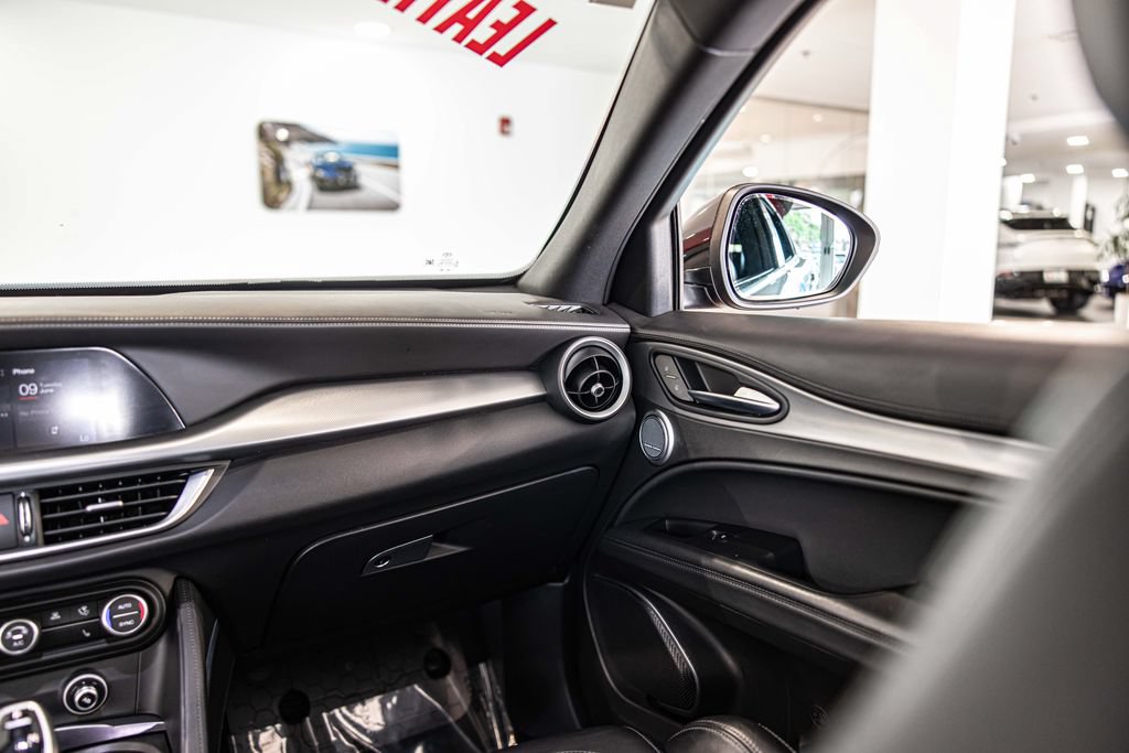 Used 2020 Alfa Romeo Stelvio Ti Sport AWD/4WD image 40