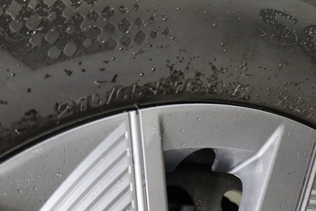 Used 2025 Nissan Kicks S image 36