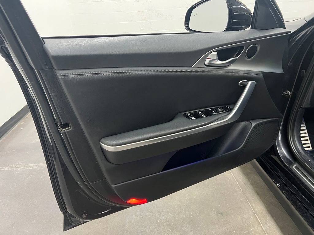 Used 2019 Kia Stinger GT AWD/4WD image 12
