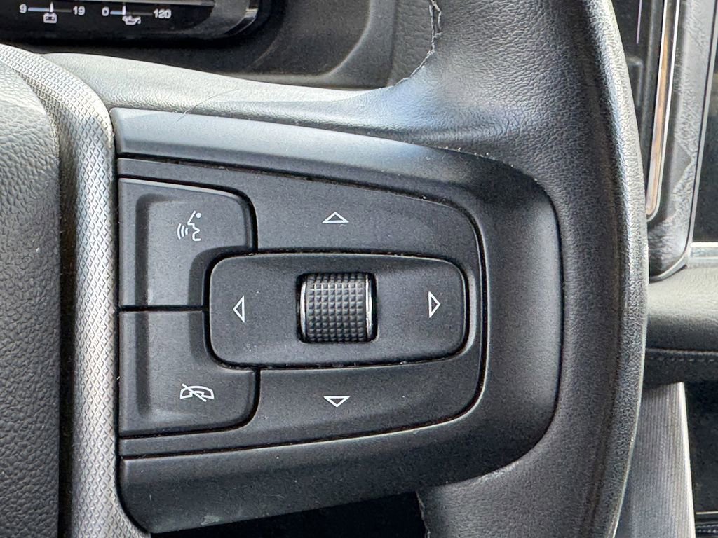 Used 2024 GMC Yukon Denali RWD image 18