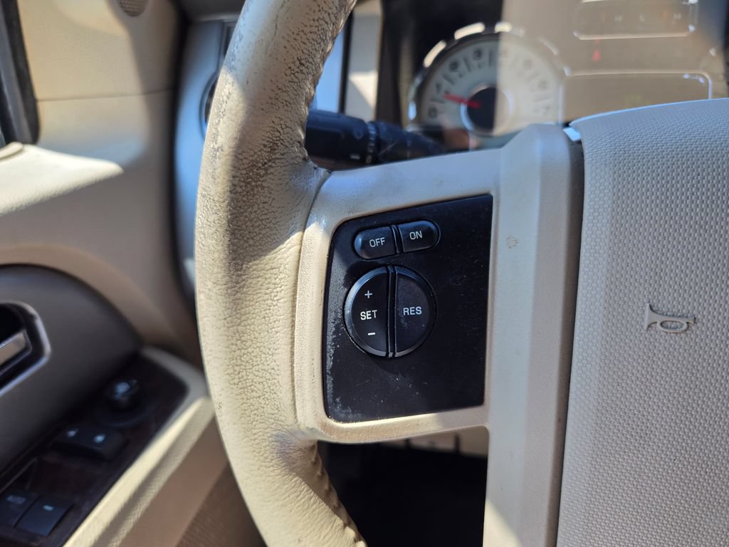 Used 2013 Ford Expedition XLT RWD image 22