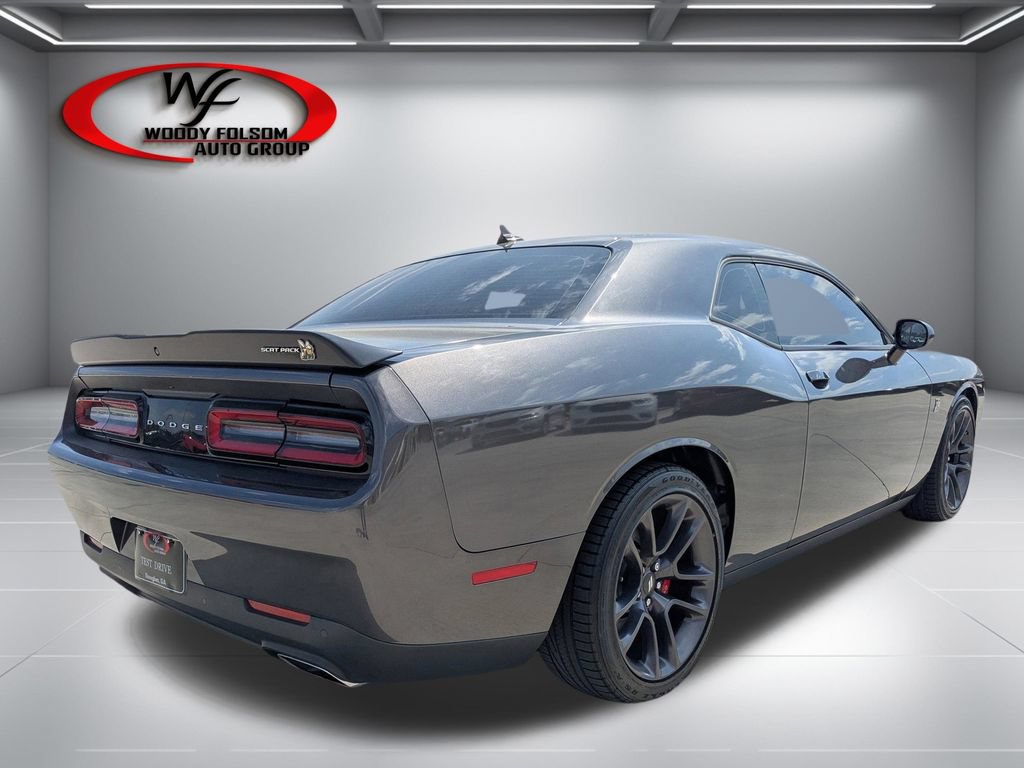 Used 2022 Dodge Challenger R/T Scat Pack w/ Driver Convenience Group RWD image 3
