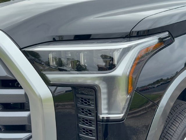 New 2026 Toyota Tundra Limited AWD/4WD image 10
