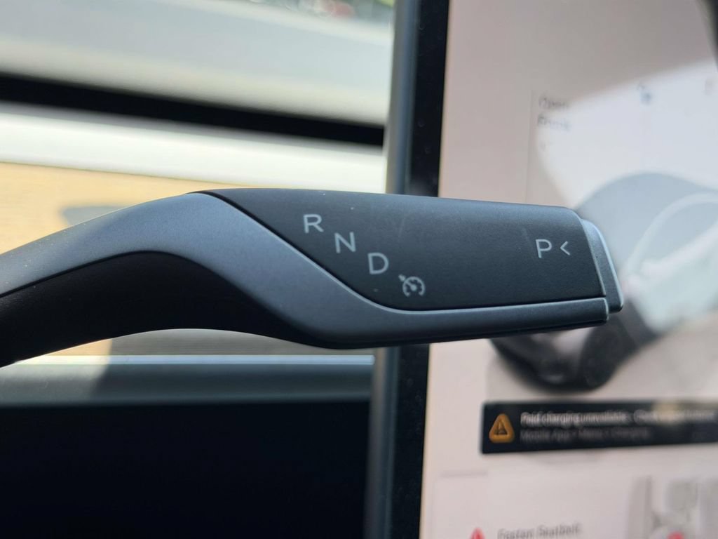 Used 2024 Tesla Model Y Performance AWD/4WD image 9