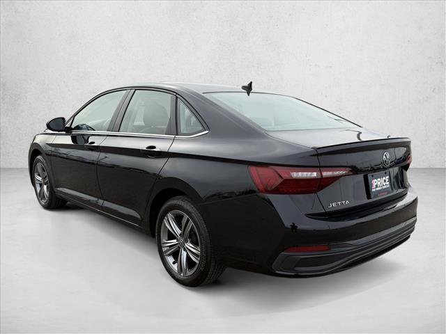 Used 2024 Volkswagen Jetta SE w/ Panoramic Sunroof Package image 8