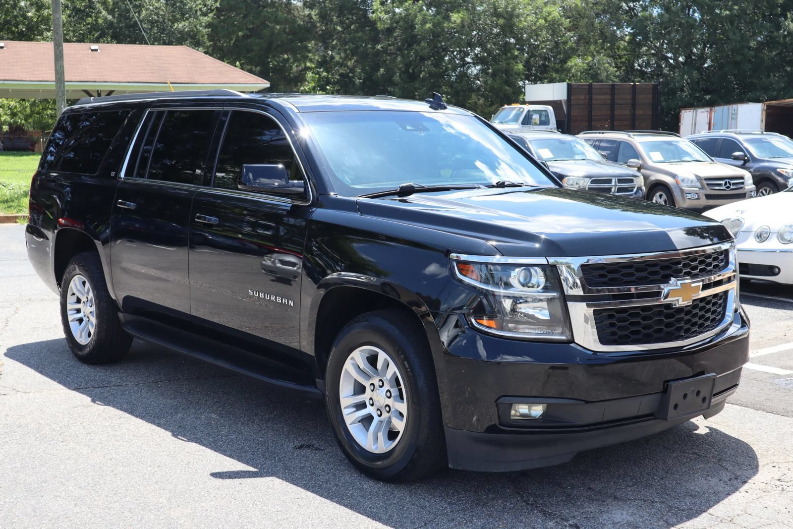 Used 2020 Chevrolet Suburban LT AWD/4WD image 3