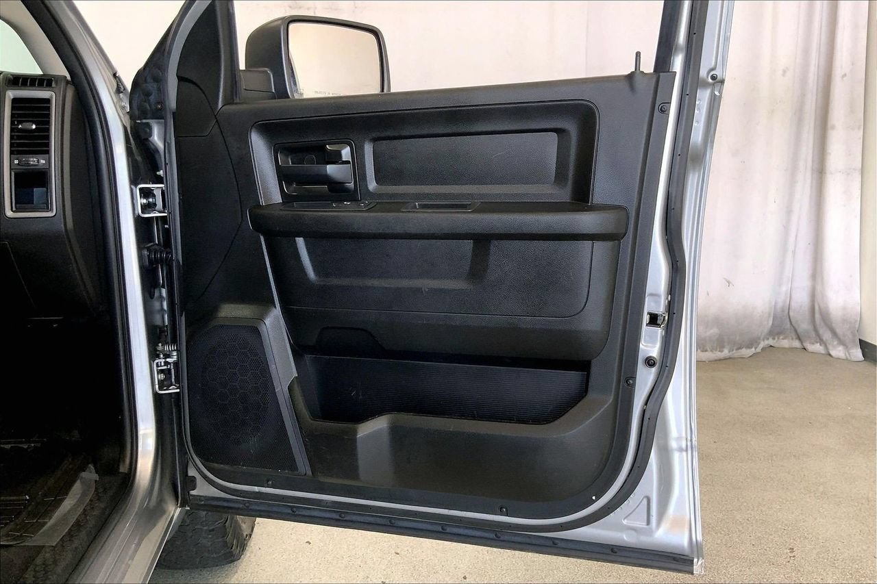 Used 2022 RAM 1500 Tradesman w/ Chrome Plus Package RWD image 26