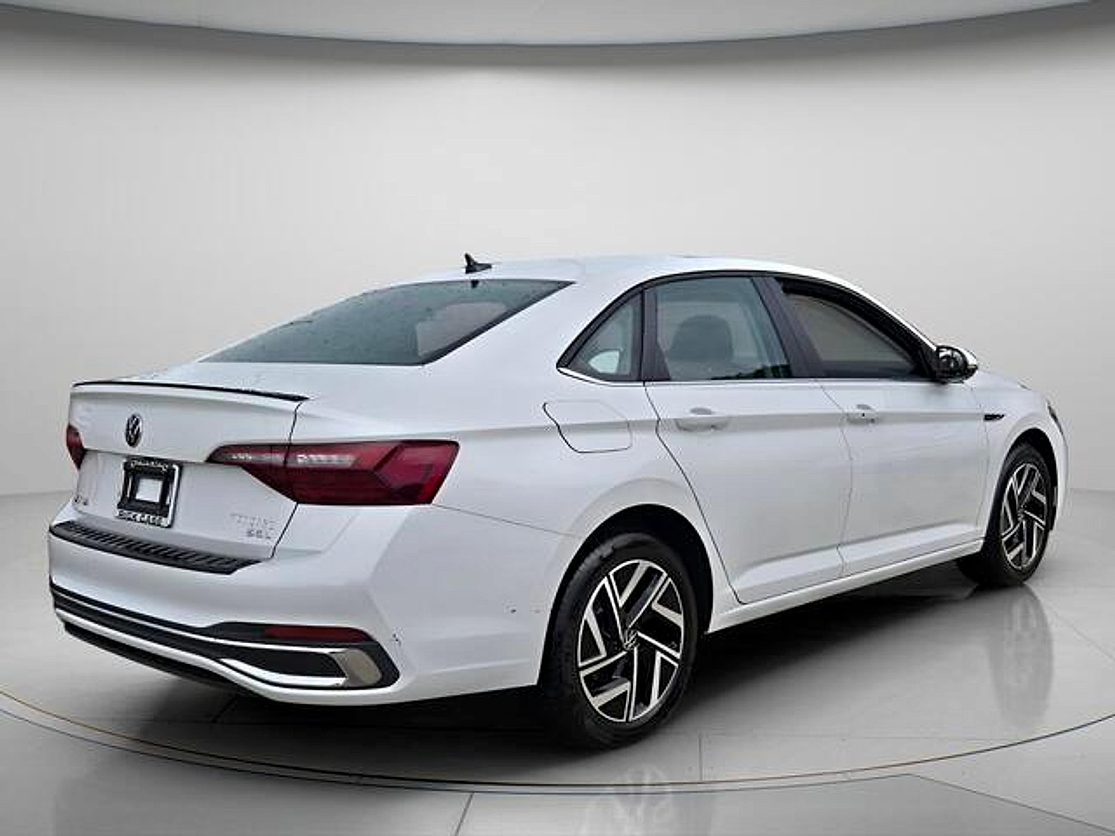 Used 2023 Volkswagen Jetta SEL FWD image 7