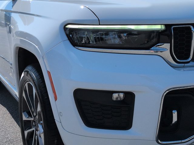 Certified 2022 Jeep Grand Cherokee Overland AWD/4WD image 9