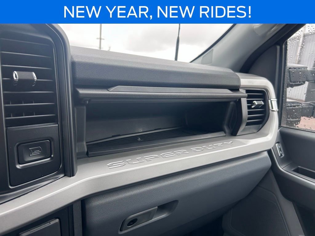 New 2026 Ford F450 XLT w/ 360-Degree Camera Package image 32