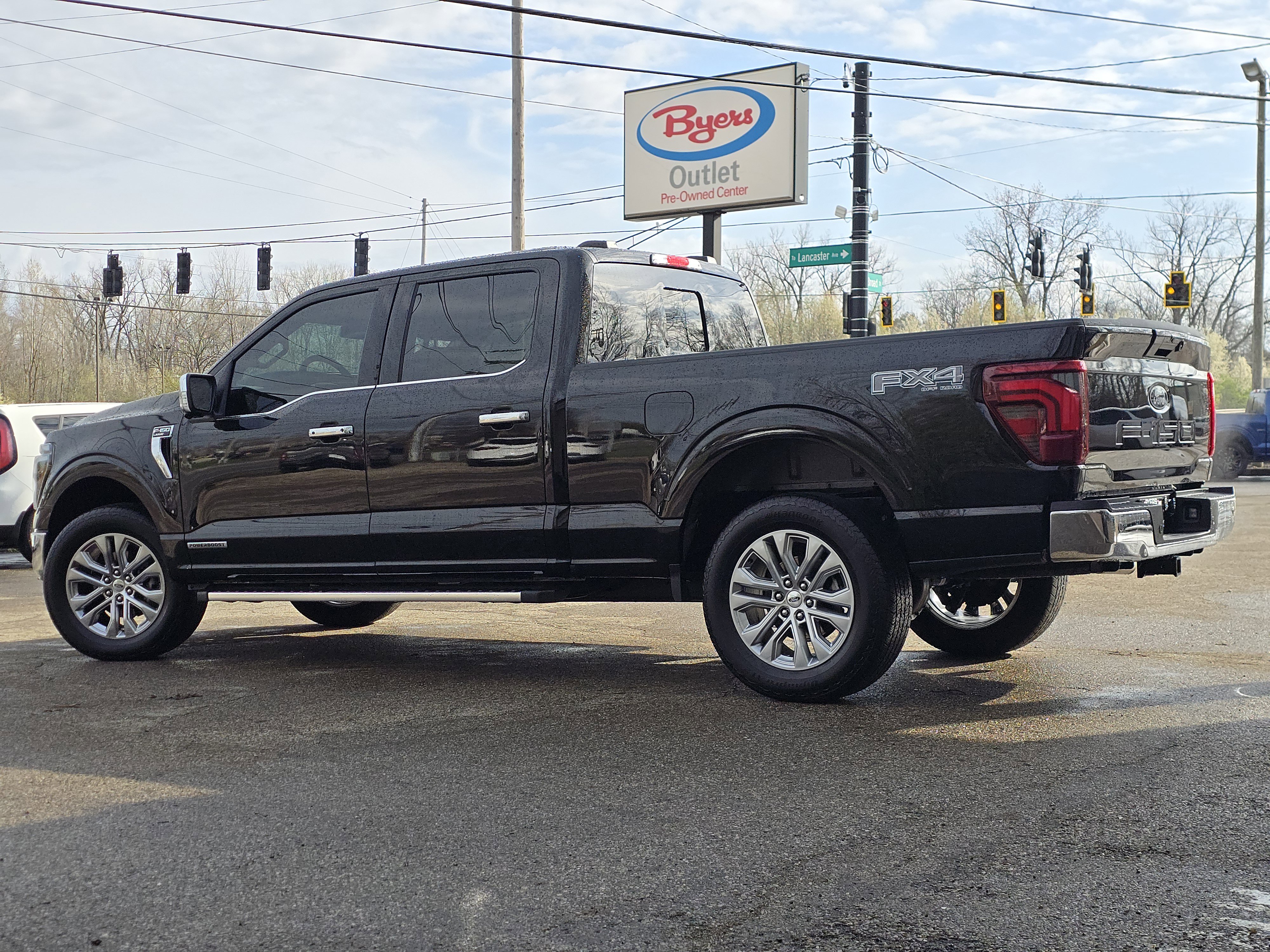 Used 2025 Ford F150 Lariat w/ Equipment Group 502A High image 5
