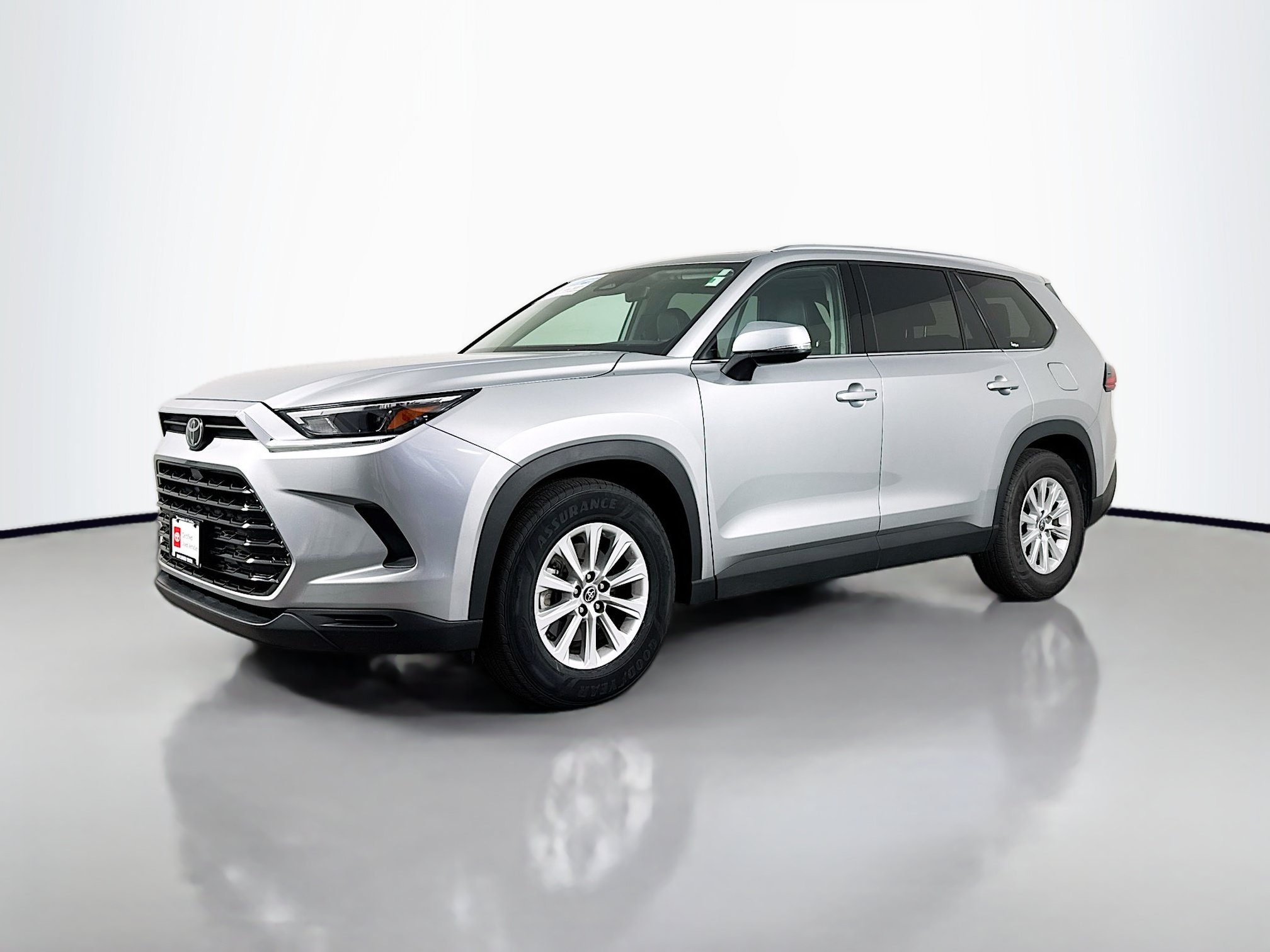 Certified 2025 Toyota Grand Highlander AWD image 3