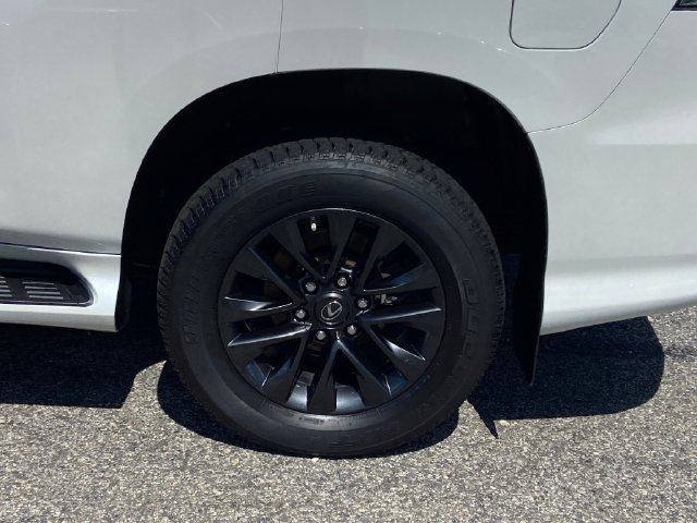 Certified 2023 Lexus GX 460 Premium w/ Premium Package AWD/4WD image 12