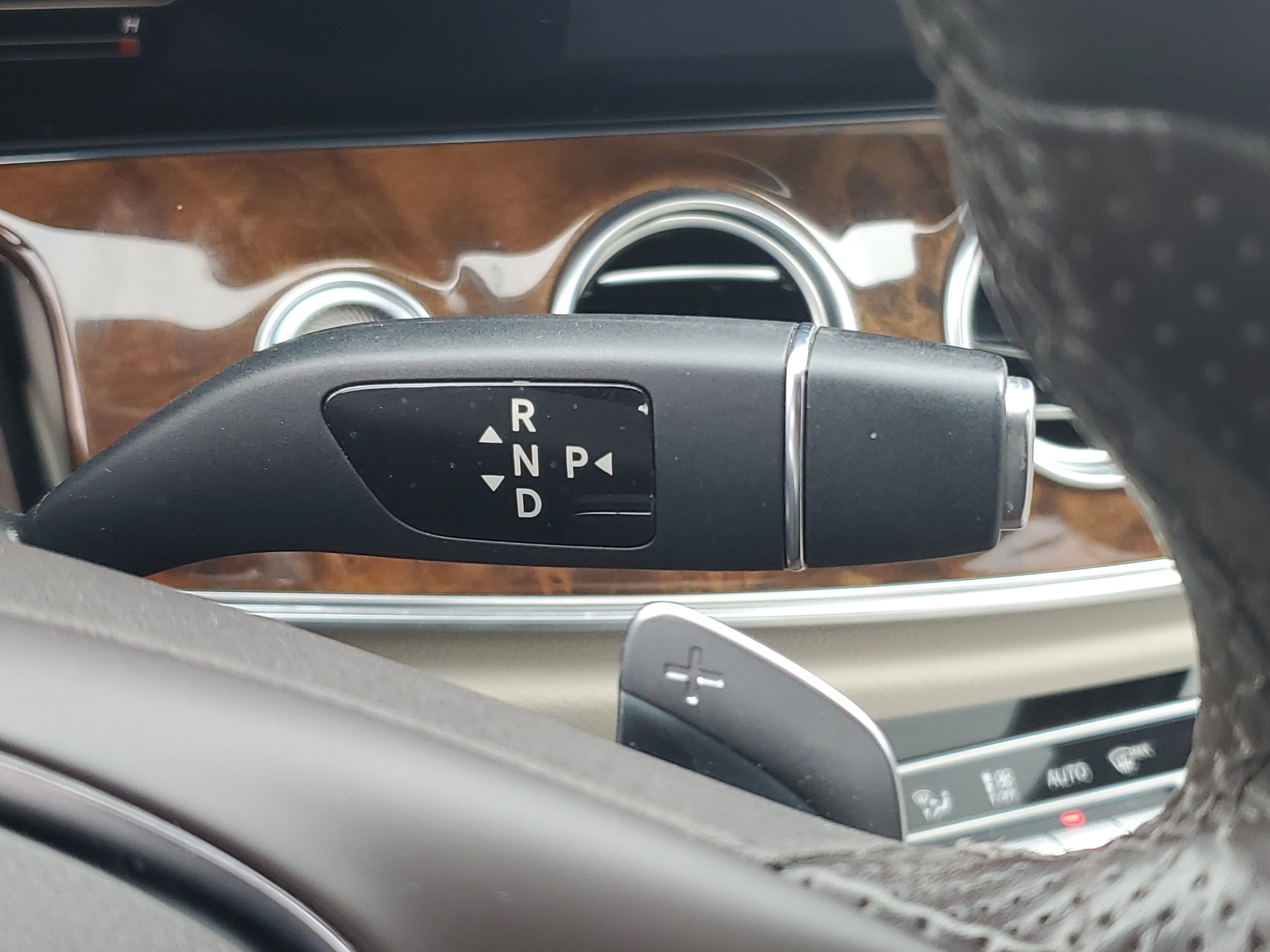 Used 2018 Mercedes-Benz E 300 4MATIC image 25