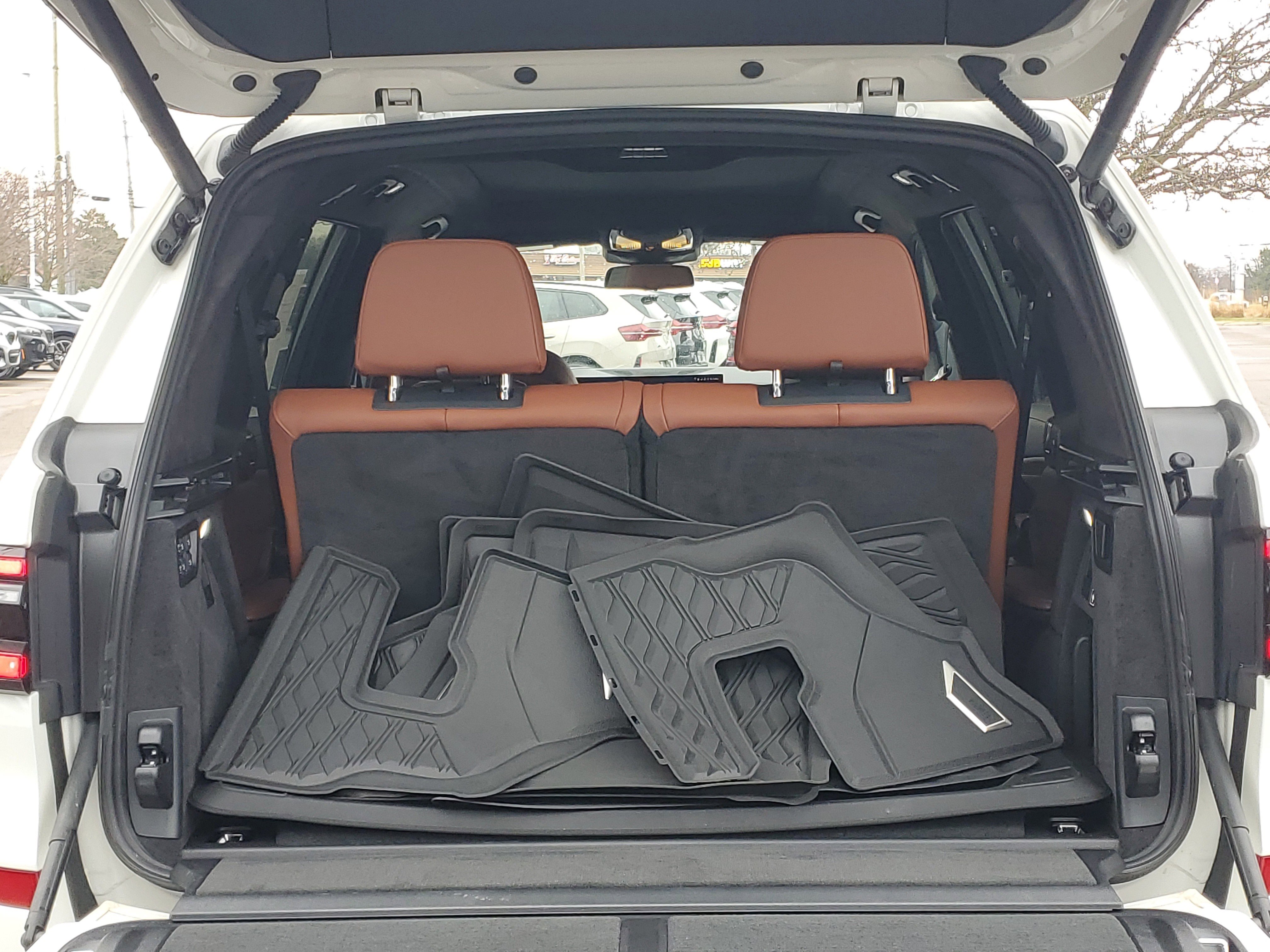 Certified 2025 BMW X7 xDrive40i w/ M Sport Package image 26