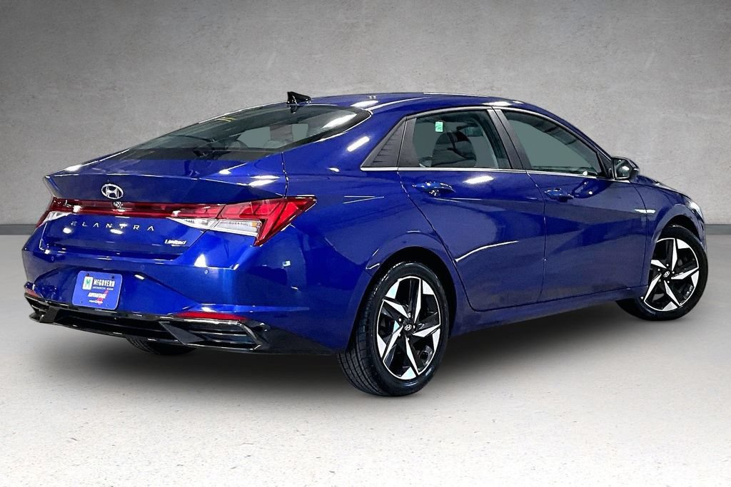 Used 2022 Hyundai Elantra Limited w/ Cargo Package FWD image 6