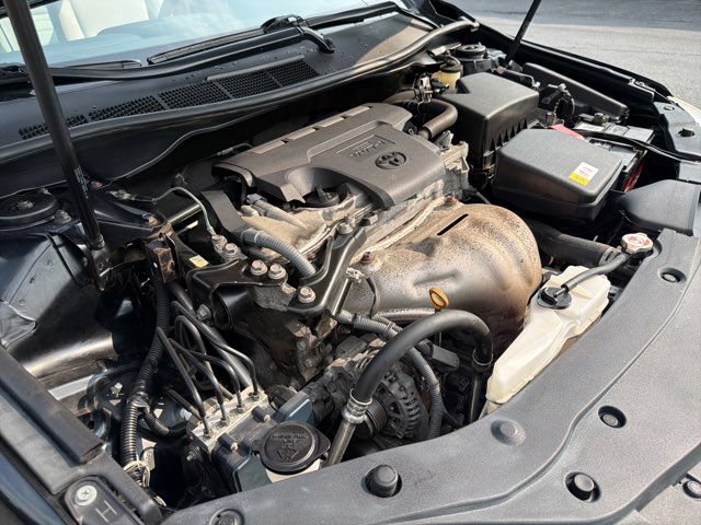 Used 2017 Toyota Camry LE FWD image 38