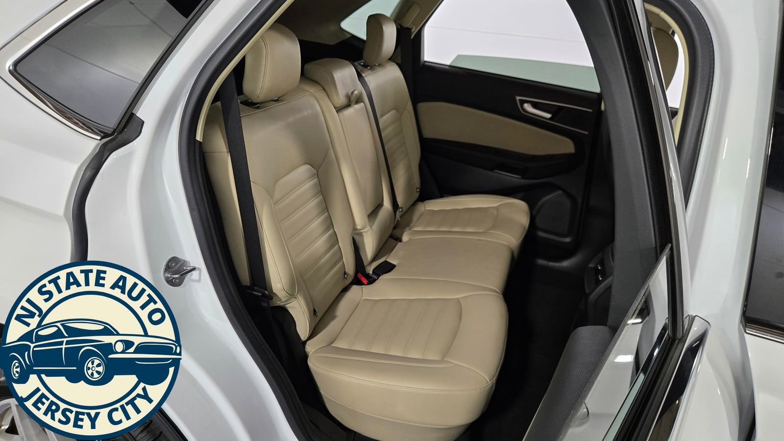 Used 2023 Ford Edge SEL image 33