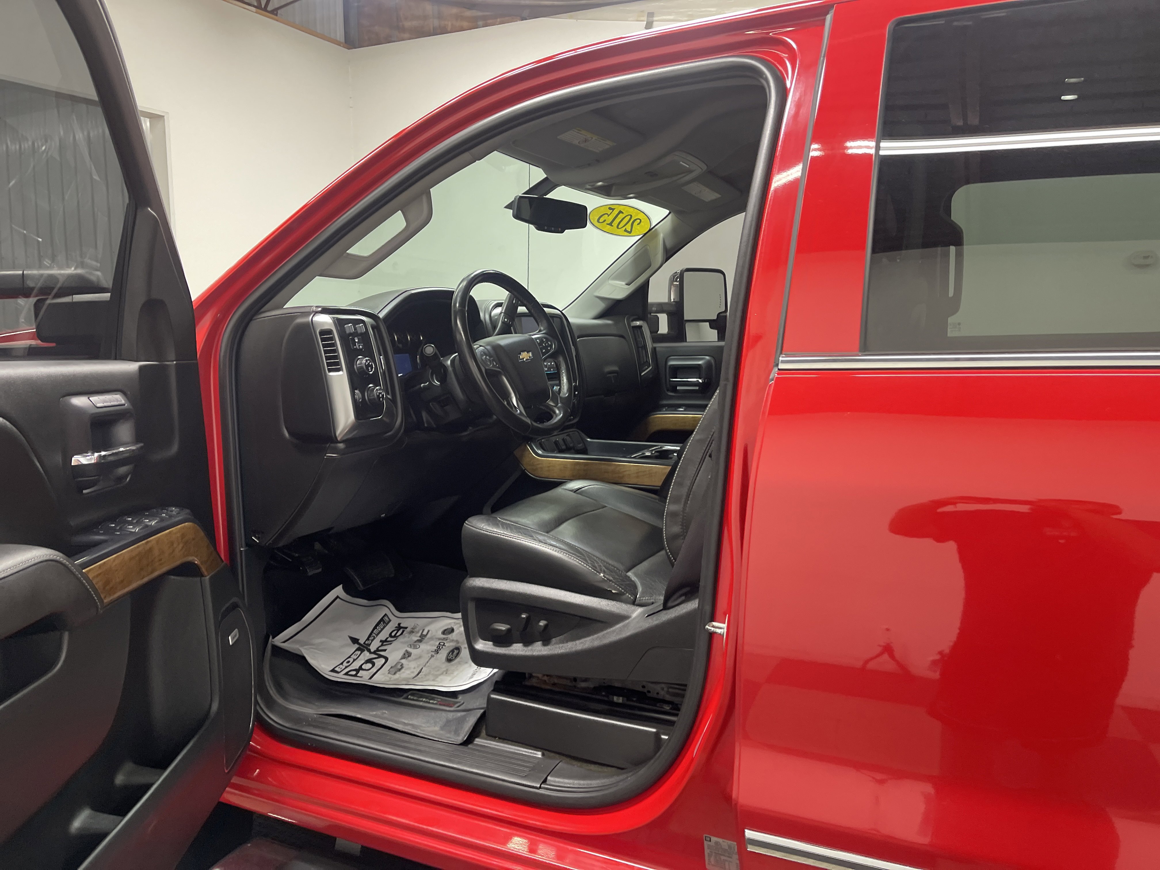 Used 2015 Chevrolet Silverado 2500 LTZ w/ Duramax Plus Package AWD/4WD image 9