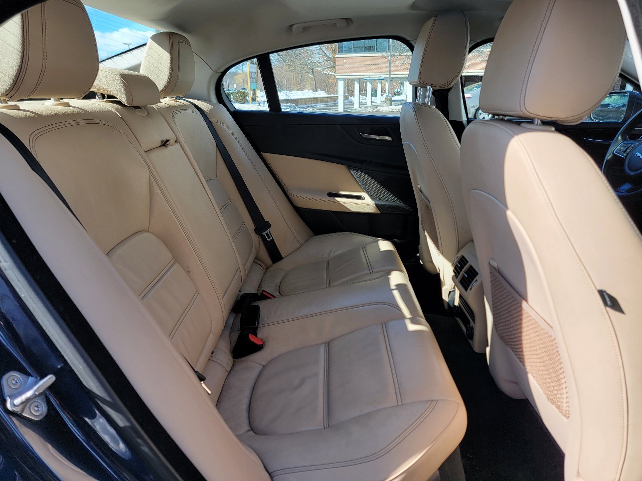 Used 2017 Jaguar XE Prestige image 23