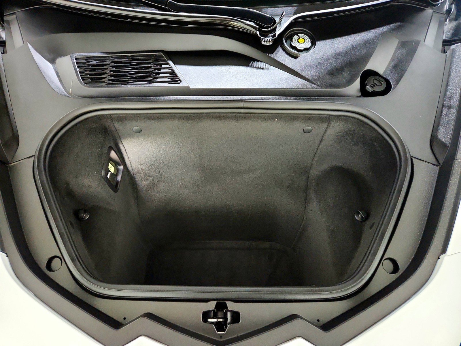 Used 2025 Chevrolet Corvette Stingray Premium Cpe w/ Z51 Performance Package image 30