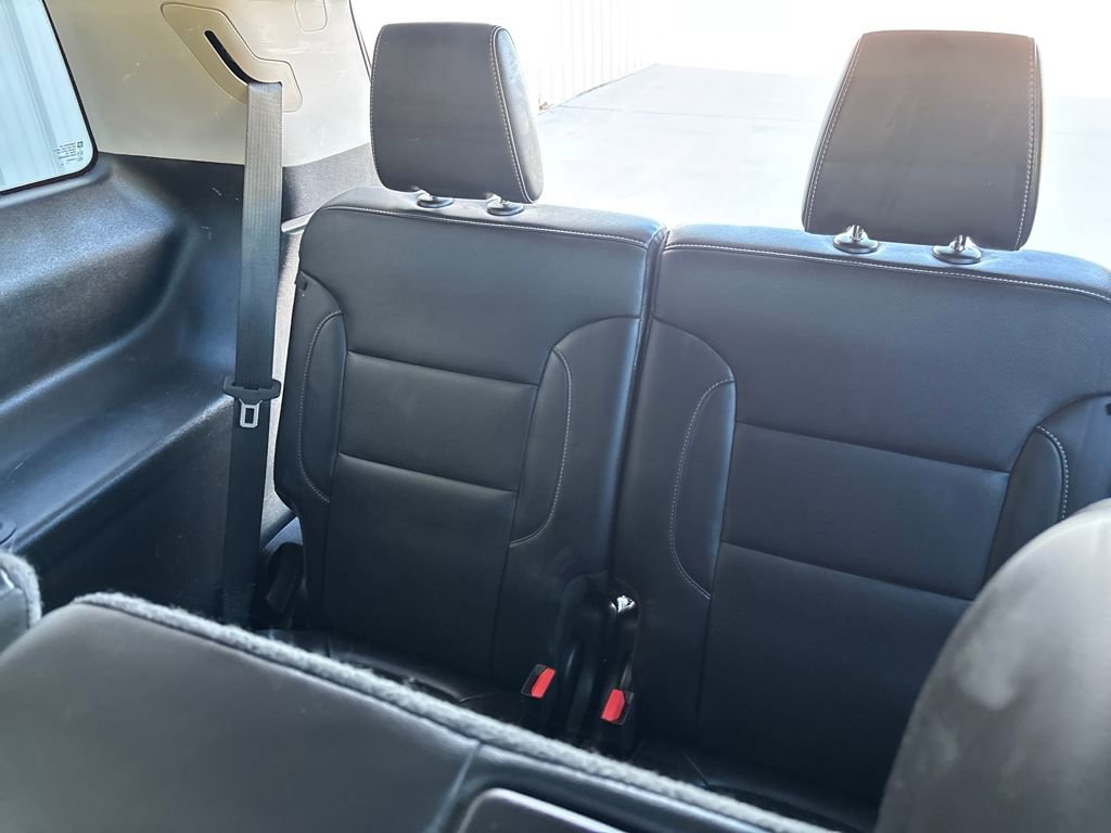 Used 2023 GMC Acadia SLT image 29