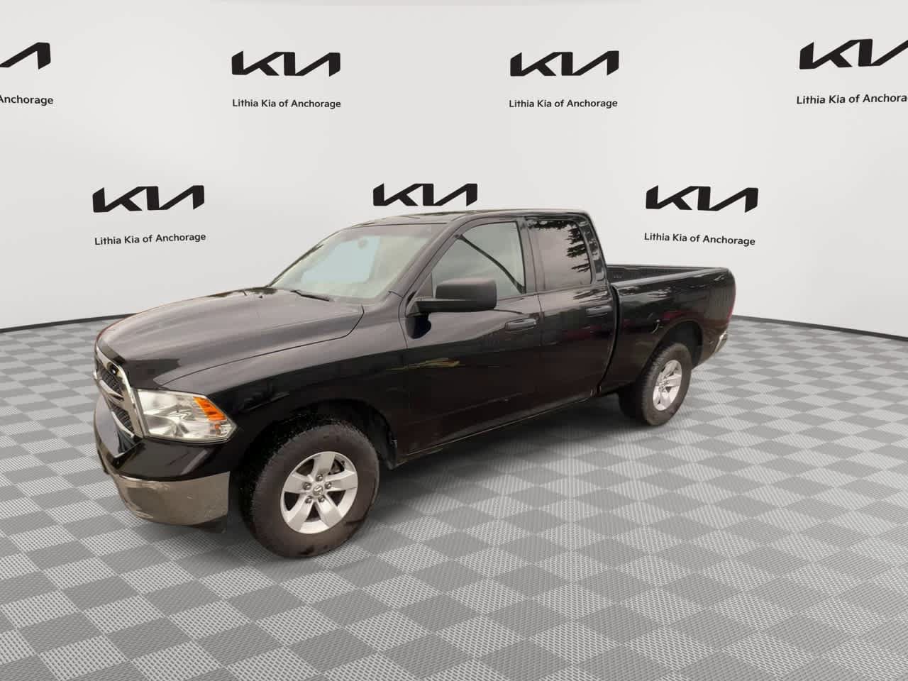 Used 2024 RAM 1500 Classic SLT AWD/4WD image 4