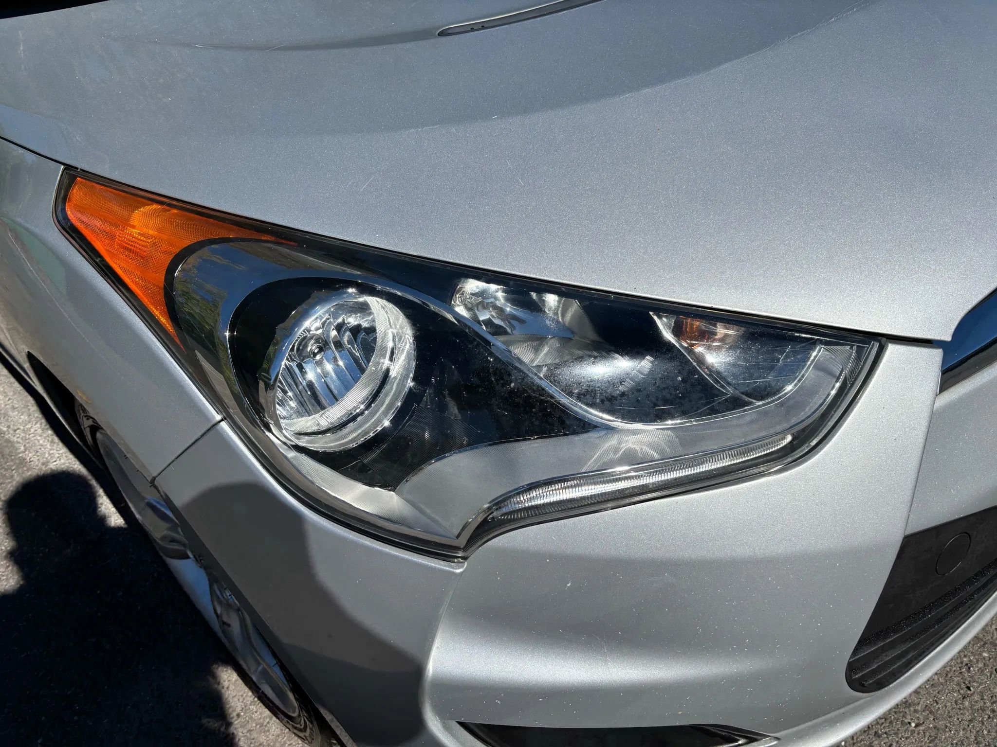 Used 2015 Hyundai Veloster image 4