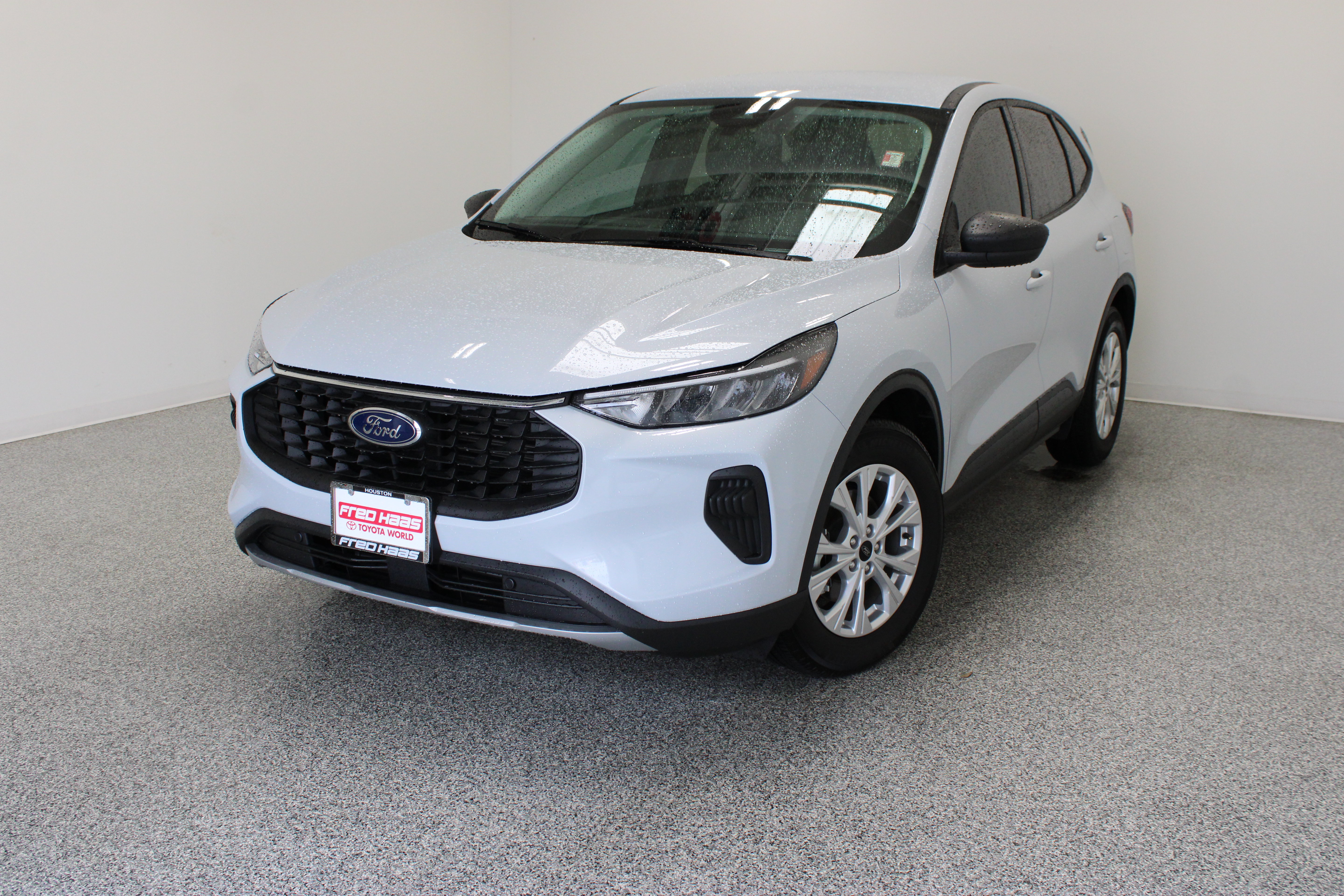 Used 2025 Ford Escape Active FWD image 2