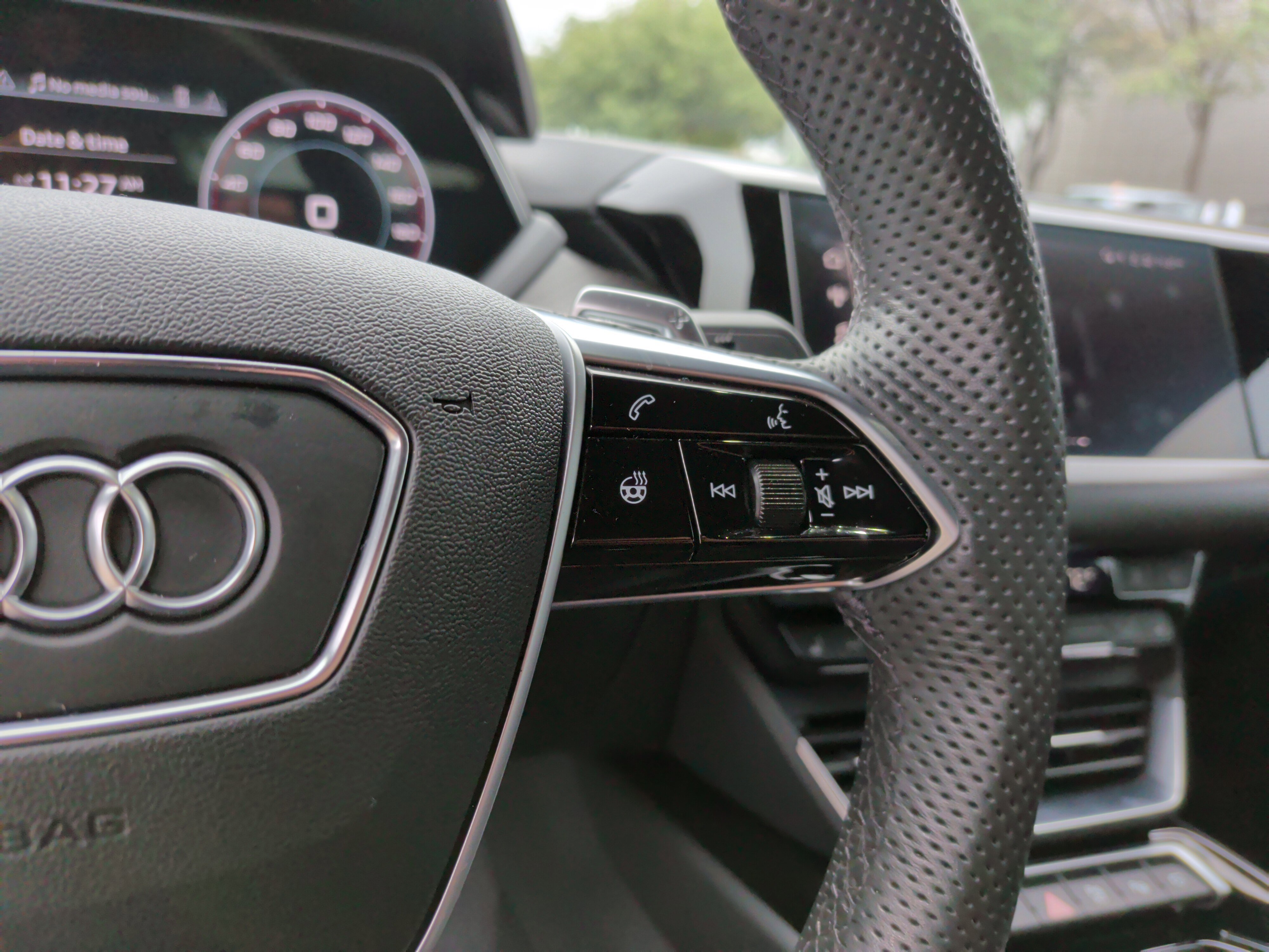 Certified 2023 Audi RS e-tron GT w/ Carbon Performance Package AWD/4WD image 18