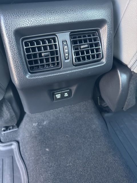 Used 2025 Toyota Camry SE w/ Convenience Package image 14