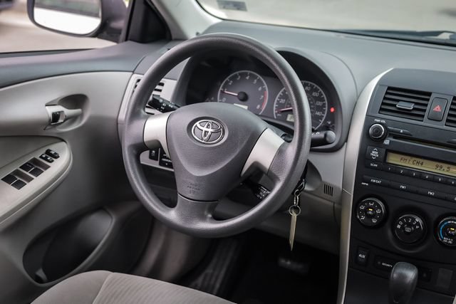 Used 2010 Toyota Corolla LE FWD image 22