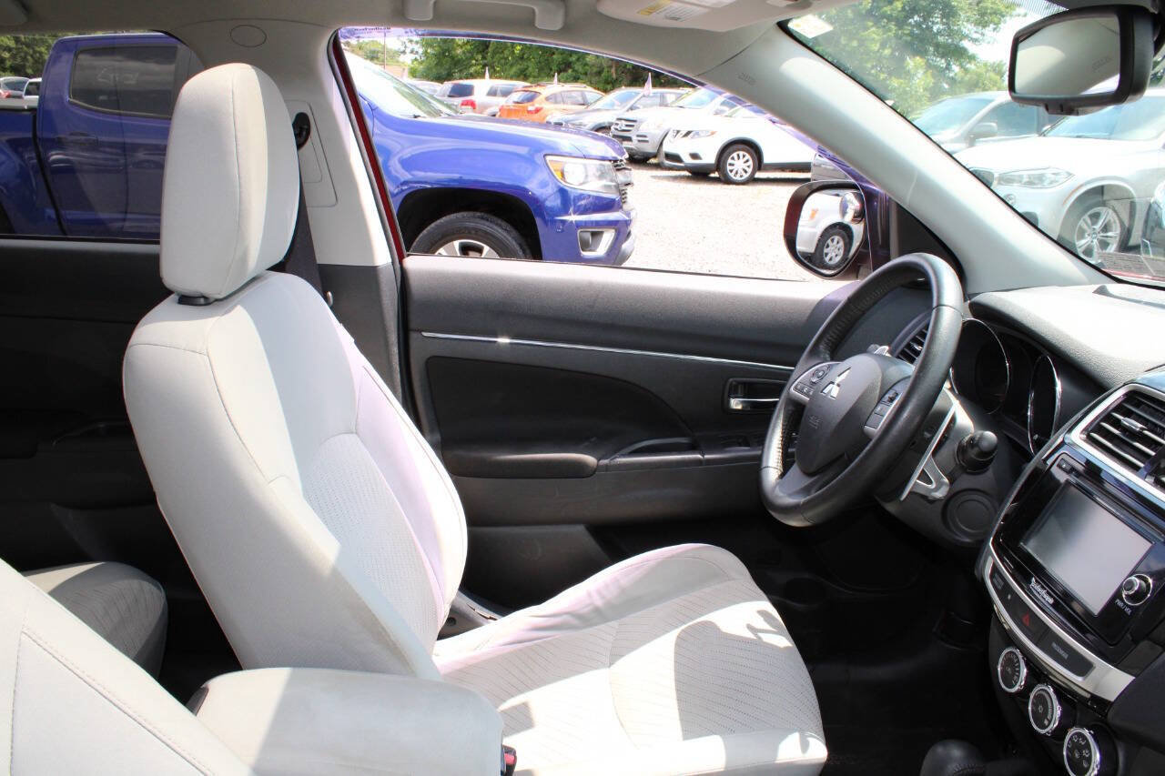 Used 2015 Mitsubishi Outlander Sport GT AWD/4WD image 11