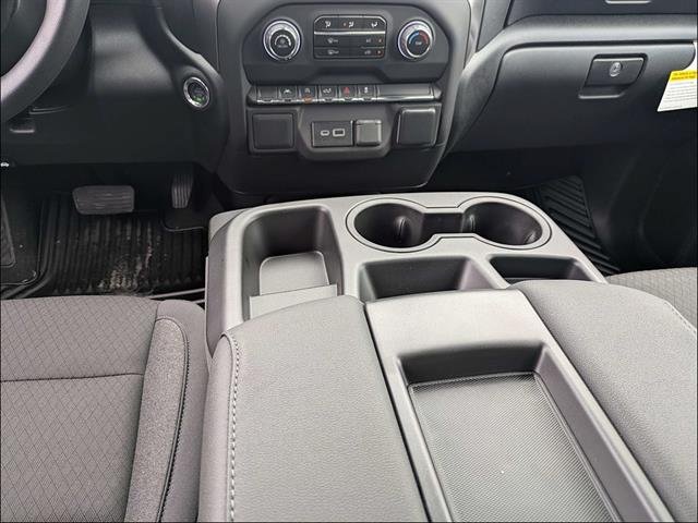 New 2026 Chevrolet Silverado 1500 Custom w/ LPO, Dark Essentials Package AWD/4WD image 18