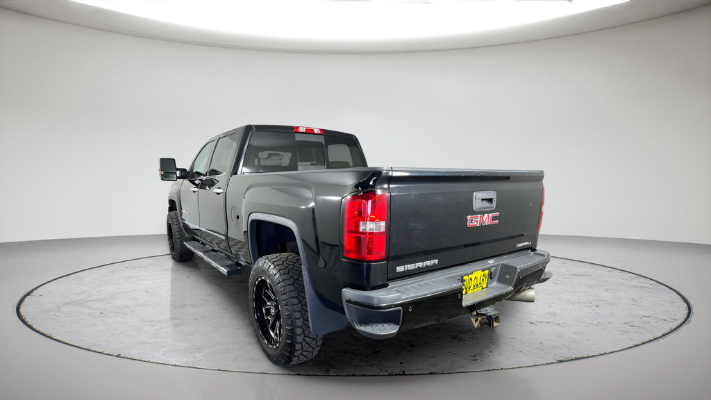 Used 2015 GMC Sierra 2500 Denali w/ Duramax Plus Package AWD/4WD image 5
